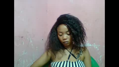 estelah20 online show from November 21, 8:27 am