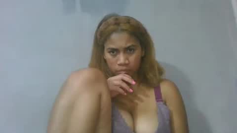 estelah796836 online show from June 3, 2:33 pm