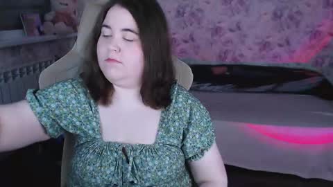 estelle_hicks online show from May 18, 6:58 pm