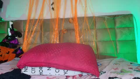 Estrella online show from October 21, 11:58 am