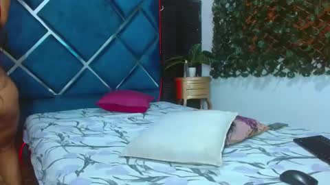 ESTRELLA online show from February 18, 7:21 pm