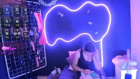 Cloe and Megan online show from October 6, 7:07 pm