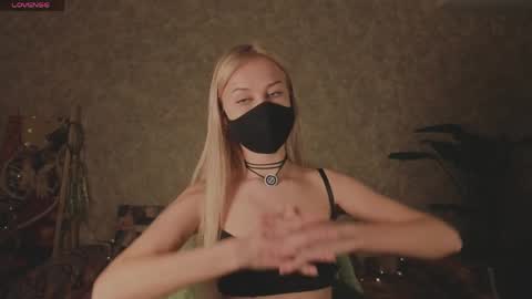 Sophia online show from April 1, 11:35 pm