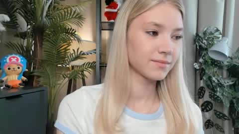 Natalie online show from May 7, 6:06 am