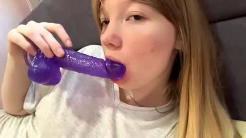 Lana online show from October 18, 5:32 am