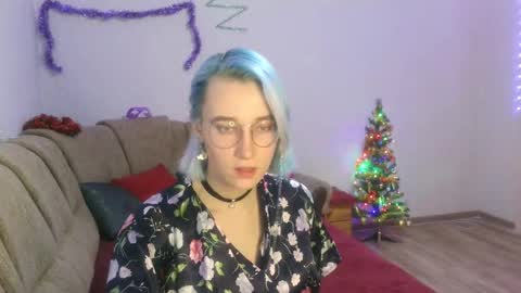 eva_forrest online show from December 20, 8:34 pm