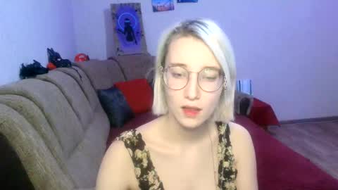 eva_forrest online show from February 26, 11:37 pm