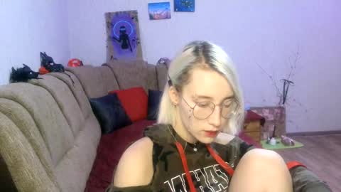 eva_forrest online show from February 25, 7:16 pm