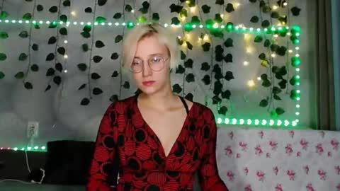 eva_forrest online show from September 16, 6:38 pm