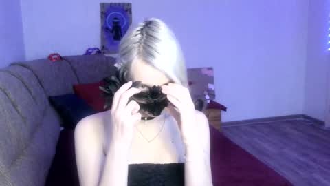 eva_forrest online show from January 25, 1:14 pm