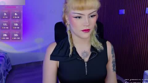 Eva  online show from May 24, 2:32 am