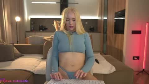 Eva online show from May 12, 9:10 pm