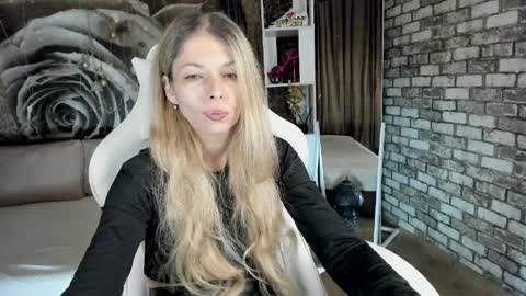 Eva online show from April 6, 4:19 pm