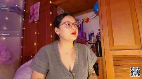 Eva  online show from May 15, 4:43 pm