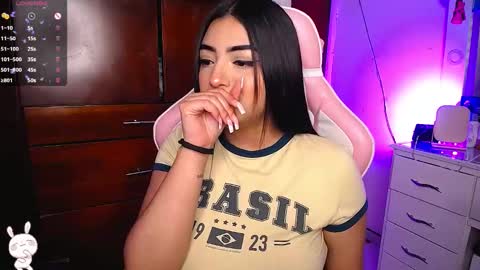 Eva  online show from February 12, 8:40 pm