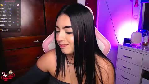 Eva  online show from January 27, 9:33 pm