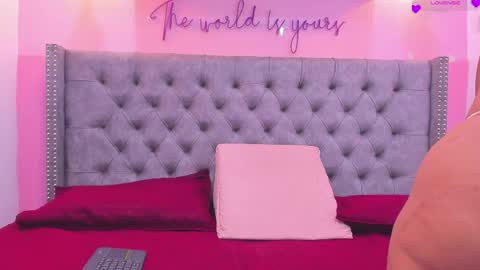 eva_smith5 online show from April 4, 7:13 pm