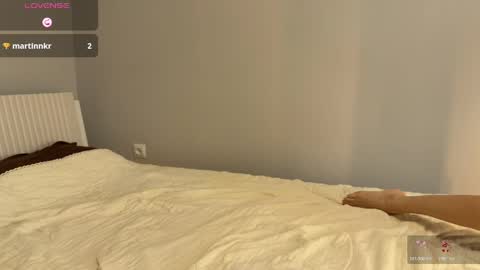 Hello Im Eva online show from May 10, 2:46 am