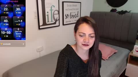 Eva online show from December 17, 1:38 pm