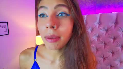 Snapshot of evaa_cloee chatting on January 31, 1:33 am EVA CLOEE online show from January 31, 1:33 am