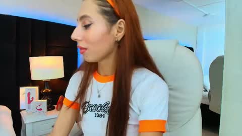 Snapshot of evaa_cloee chatting on September 13, 3:58 am EVA CLOEE online show from September 13, 3:58 am
