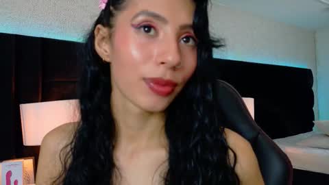 Snapshot of evaa_cloee chatting on September 30, 4:18 am EVA CLOEE online show from September 30, 4:18 am