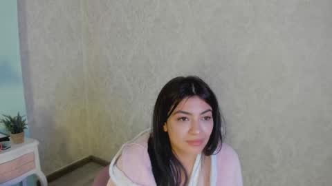 julieth online show from November 8, 4:01 pm