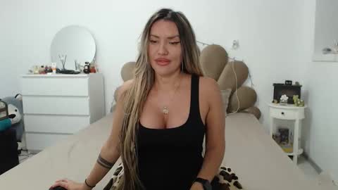 EvaBomb online show from September 21, 8:40 pm