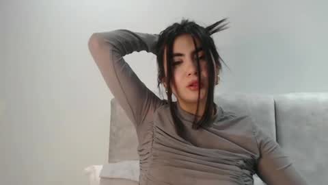 evacollins12 online show from September 28, 3:35 am
