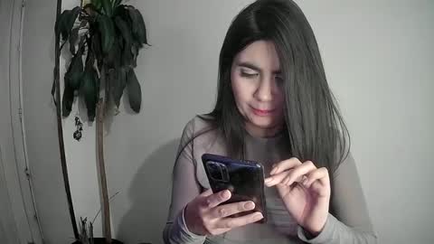 evacollins12 online show from December 28, 1:18 am