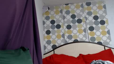 hornycrissyyourlove online show from December 21, 2:49 am