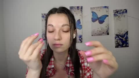 Eva online show from May 18, 2:12 pm