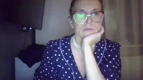 evaglad online show from September 28, 8:03 pm