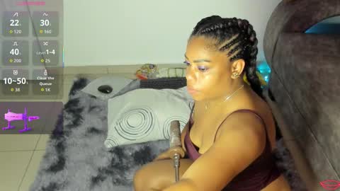 evahalston online show from November 11, 1:34 am