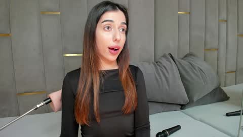 EVA online show from November 8, 3:39 pm