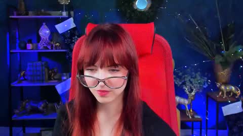 Eva  online show from December 13, 1:01 pm