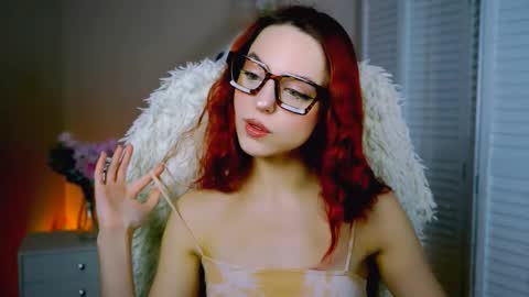 Eva  online show from December 3, 12:40 pm