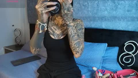 evangeline_hell online show from April 9, 10:09 am