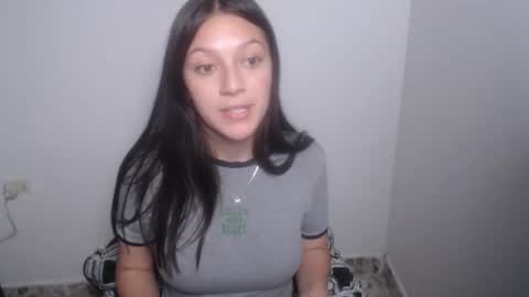 evangeline_petite online show from May 27, 2:19 am