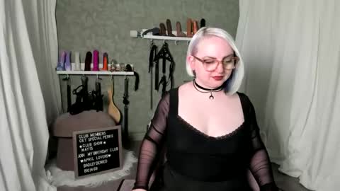 Evan Harlowe online show from May 9, 10:12 pm