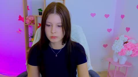 EvaOnyx online show from April 22, 10:23 am