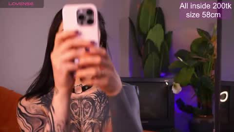 Eva online show from May 17, 1:49 am