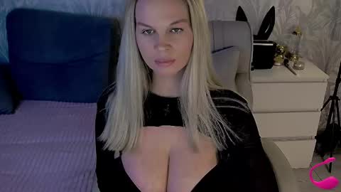 EvaRelusionJ online show from May 21, 2:42 am
