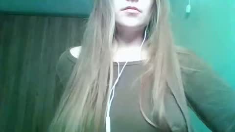 evasapples2026 online show from March 16, 8:57 pm