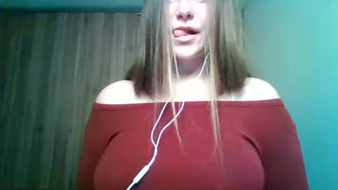 evasapples2026 online show from May 24, 9:25 pm
