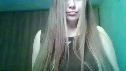 evasapples2026 online show from March 10, 10:47 pm