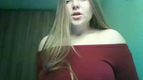 evasapples2026 online show from May 15, 8:55 pm