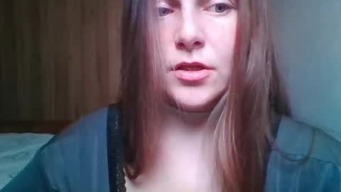 evasapples2026 online show from May 14, 8:47 pm