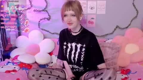 Eva online show from April 29, 9:53 pm