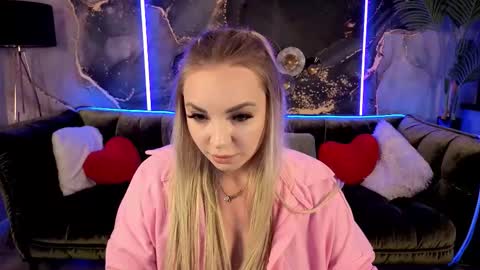 Eva online show from September 25, 1:54 pm